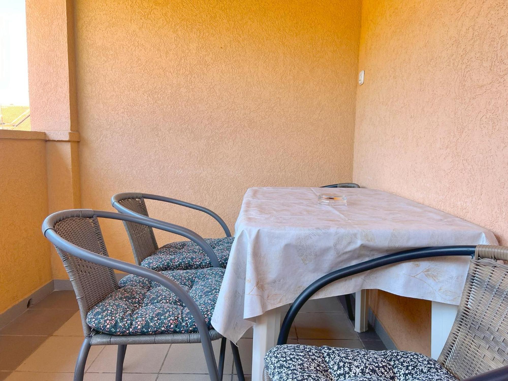 Apartments Ares ロヴィニ エクステリア 写真