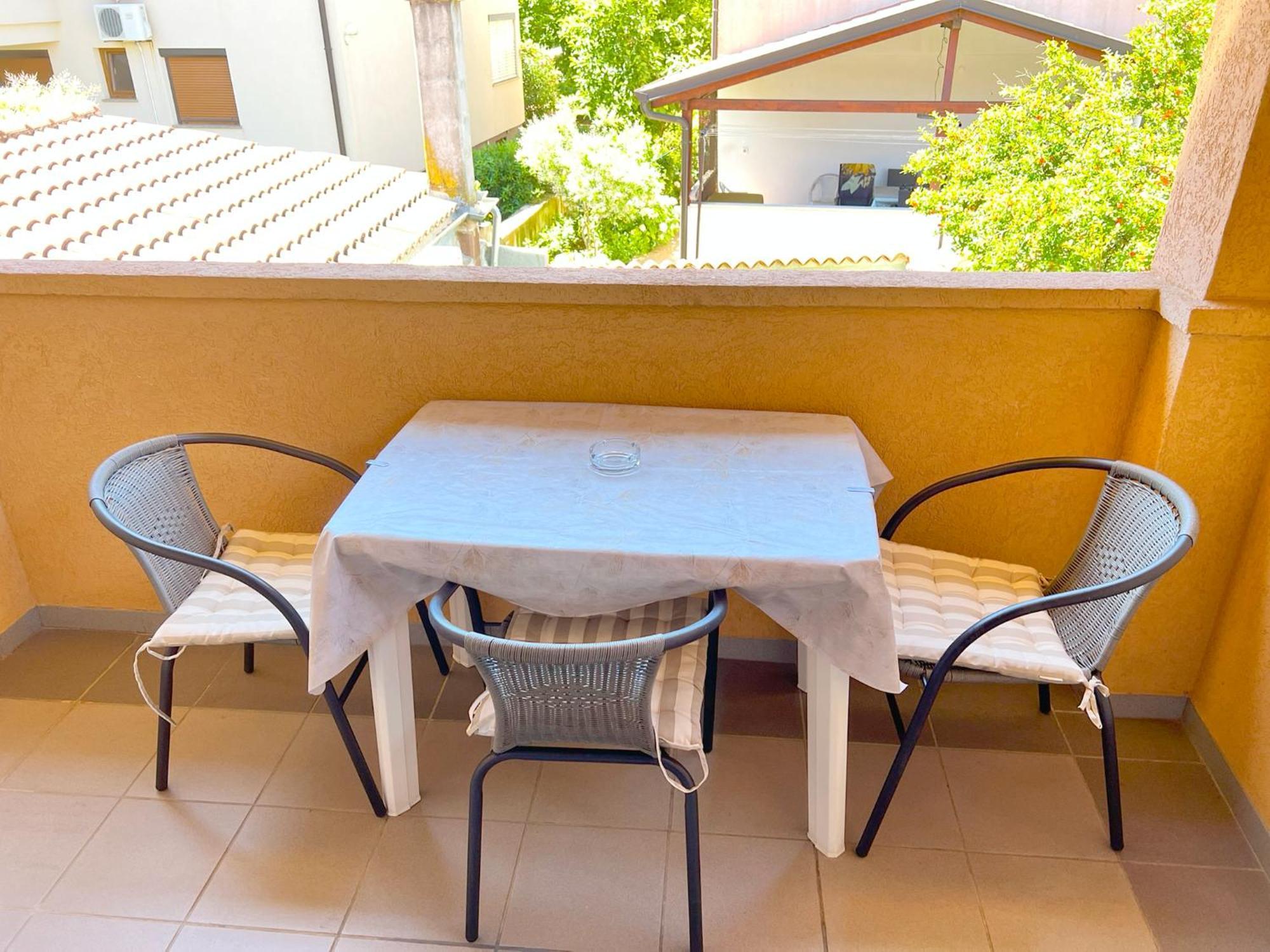 Apartments Ares ロヴィニ エクステリア 写真