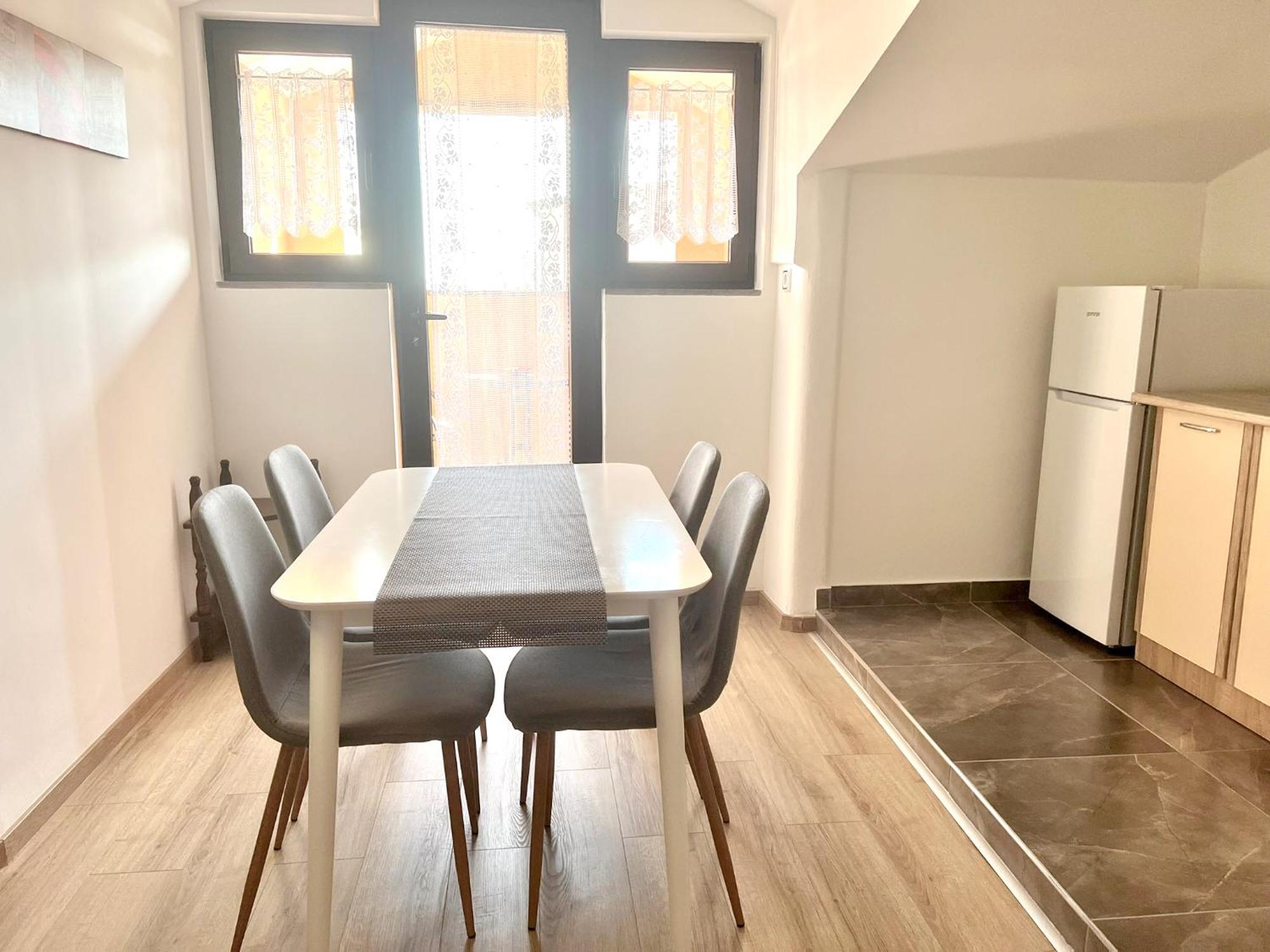 Apartments Ares ロヴィニ エクステリア 写真
