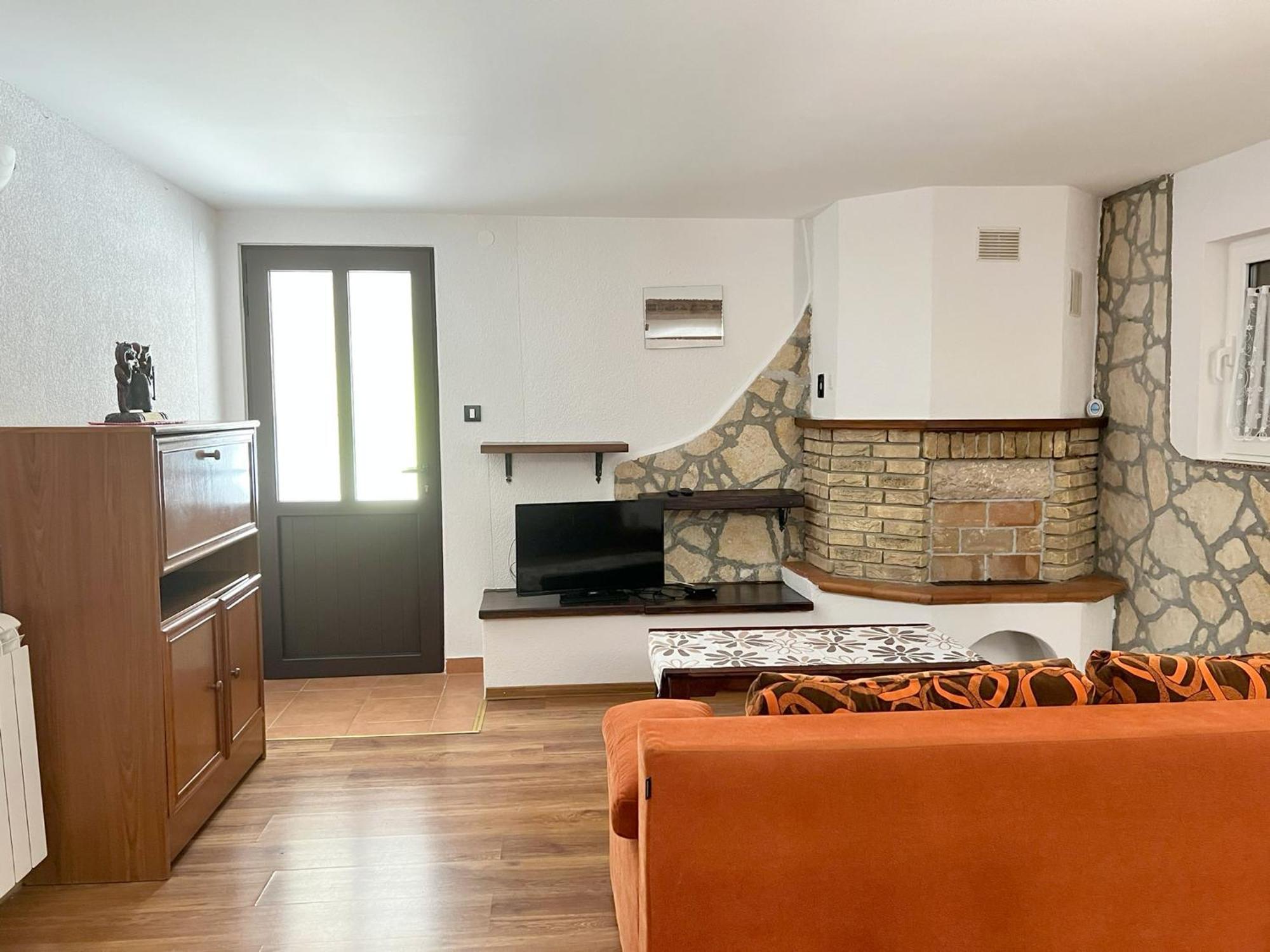Apartments Ares ロヴィニ エクステリア 写真