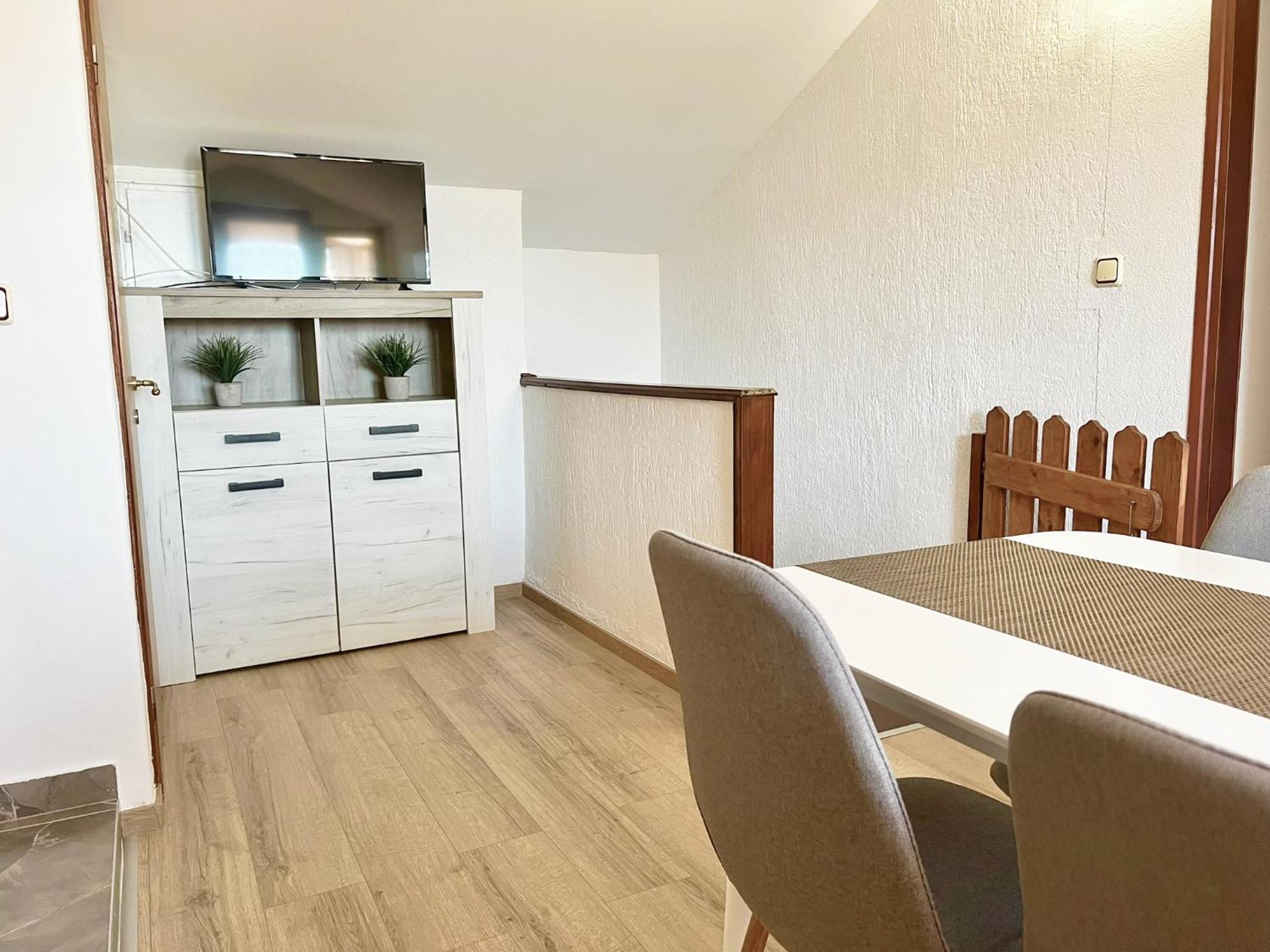 Apartments Ares ロヴィニ エクステリア 写真